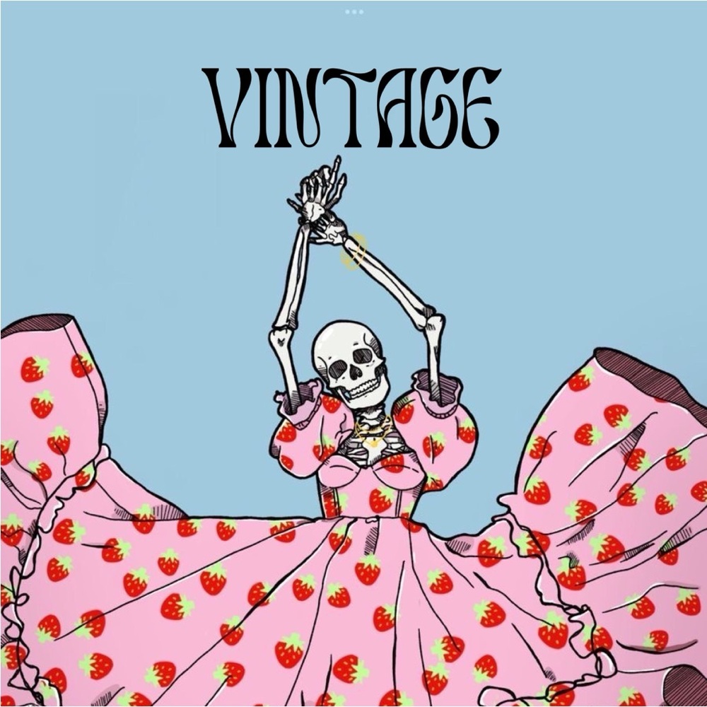 VINTAGE CLOTHES & INTIMATES